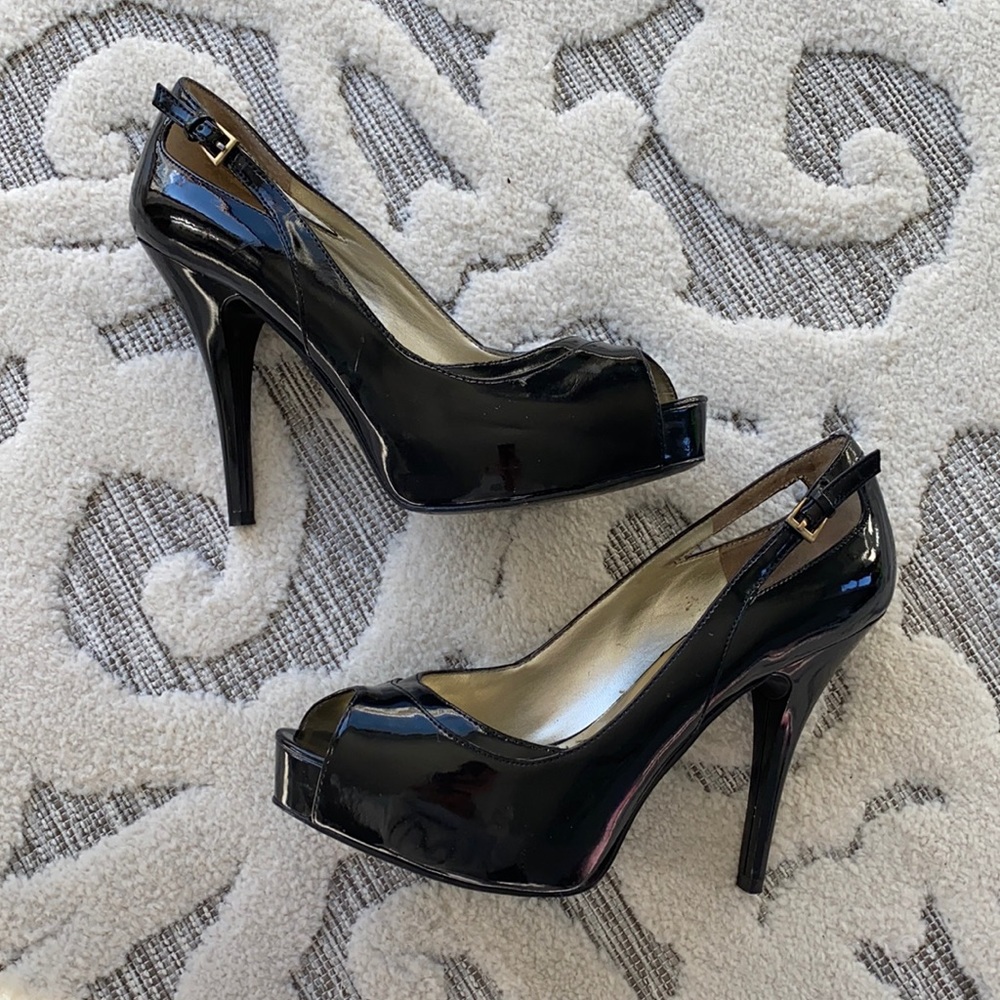 Guess Buckle High Heels